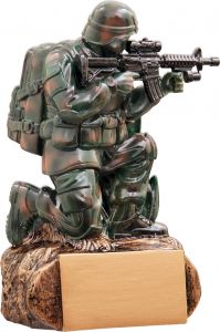 39829 Militärfigur - Soldat inkl. Beschriftung | 13,3 cm